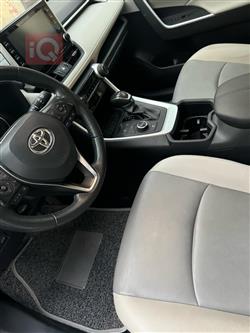 تۆیۆتا ڕاڤ 4